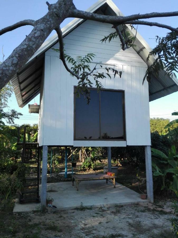บ้านสวนปวิชญา เกษตรอินทรี ファン エクステリア 写真
